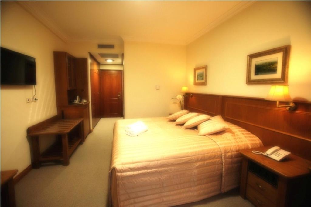 Afkos Grammos Boutique Hotel Resort Nestorion Chambre photo